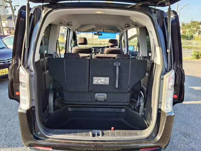 ステップワゴンスパーダ Ｚ　禁煙　ナビＴＶ　Ｂカメ　スマキ―　両電スラ　ＥＴＣ　ＤＶＤ　フグ　アルミ　保証付き（26枚目）