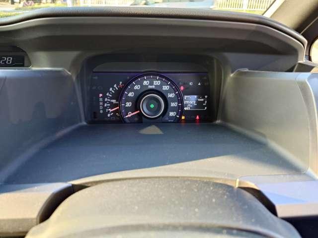 ステップワゴンスパーダ Ｚ　禁煙　ナビＴＶ　Ｂカメ　スマキ―　両電スラ　ＥＴＣ　ＤＶＤ　フグ　アルミ　保証付き（30枚目）