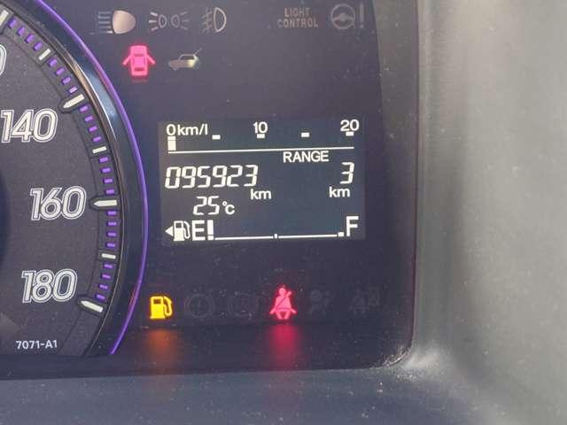 ステップワゴンスパーダ Ｚ　禁煙　ナビＴＶ　Ｂカメ　スマキ―　両電スラ　ＥＴＣ　ＤＶＤ　フグ　アルミ　保証付き（31枚目）