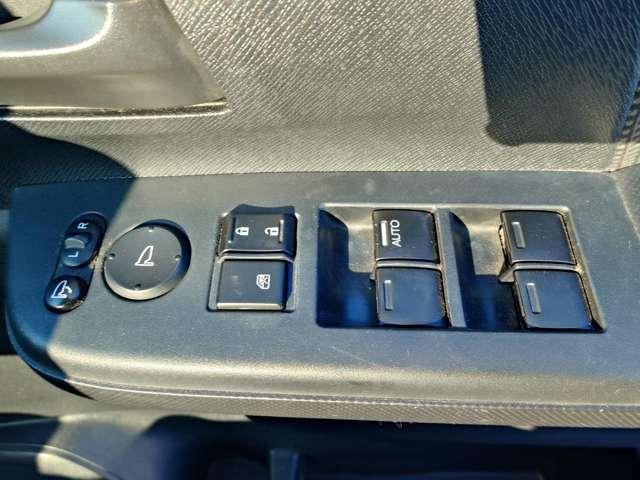 ステップワゴンスパーダ Ｚ　禁煙　ナビＴＶ　Ｂカメ　スマキ―　両電スラ　ＥＴＣ　ＤＶＤ　フグ　アルミ　保証付き（43枚目）