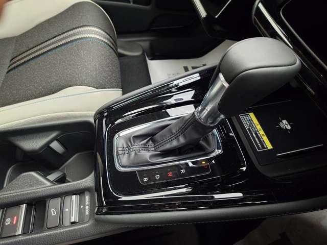 ヴェゼル ｅ：ＨＥＶ　Ｚ・ＰＬａＹパッケージ　禁煙　ナビＴＶ　Ｂカメラ　スマキ―　レーンキープ　ＥＴＣ　フォグ　ＬＥＤ　保証付き（38枚目）