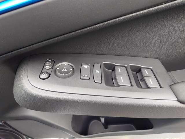 ヴェゼル ｅ：ＨＥＶ　Ｚ・ＰＬａＹパッケージ　禁煙　ナビＴＶ　Ｂカメラ　スマキ―　レーンキープ　ＥＴＣ　フォグ　ＬＥＤ　保証付き（51枚目）