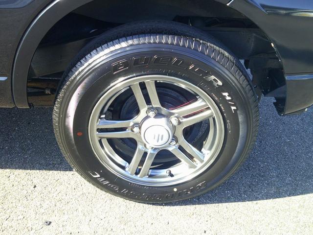 ジムニー ランドベンチャー　１０型　ワンオーナー　フルセグナビ　純正ルーフスポイラー　バックカメラ　ＥＴＣ　リトラクタブルミラー　ステアリングスイッチ　純正フットライトイルミネーション　ドライブレコーダー　ヒートシター（22枚目）