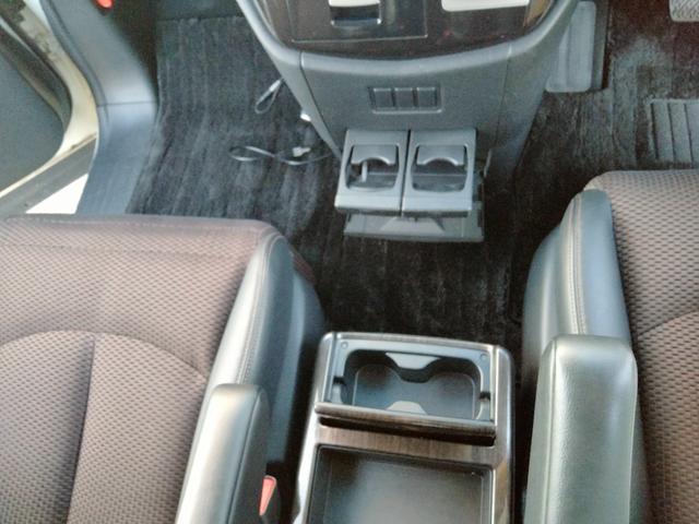 エルグランド 250ハイウェイスター アルパイン8型ナビ フルセグTV DVD 後部モニター 新品タイヤ バックカメラ 両側パワスラ インテリキー2個 プッシュスタート ETC HIDヘッドライト(40枚目)