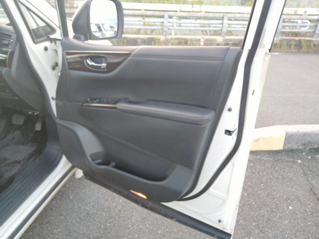 エルグランド 250ハイウェイスター アルパイン8型ナビ フルセグTV DVD 後部モニター 新品タイヤ バックカメラ 両側パワスラ インテリキー2個 プッシュスタート ETC HIDヘッドライト(47枚目)