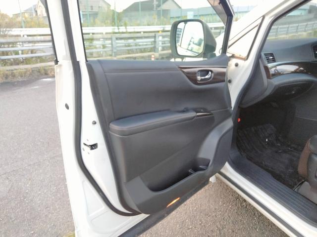 エルグランド 250ハイウェイスター アルパイン8型ナビ フルセグTV DVD 後部モニター 新品タイヤ バックカメラ 両側パワスラ インテリキー2個 プッシュスタート ETC HIDヘッドライト(53枚目)