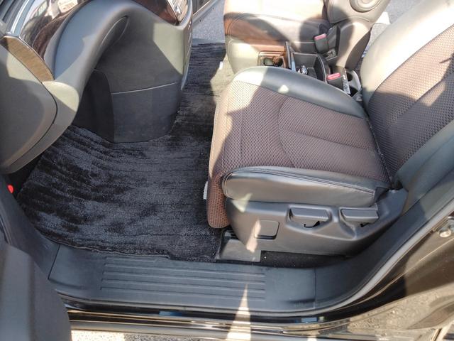 エルグランド ２５０ハイウェイスター　ナビ　フルセグＴＶ　ＤＶＤ　マルチビューカメラ　ＢＬＵＥＴＯＯＴＨ　タバコ臭無し　インテリキー２個　プッシュスタート　両側パワスラ　ＥＴＣ　盗難防止システム　ＨＩＤヘッドライト（42枚目）