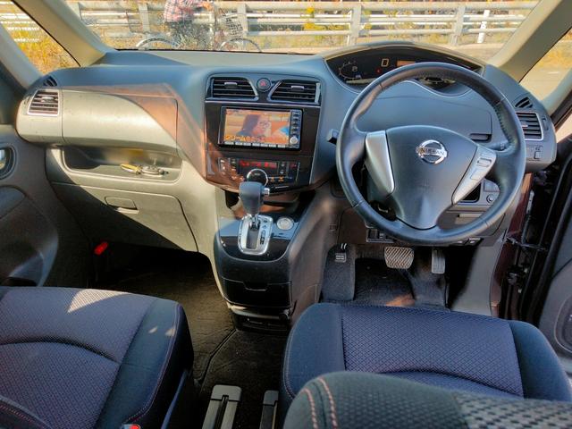 セレナ ハイウェイスター　Ｊパッケージ　ナビ　ＴＶ　ＤＶＤ　ＢＬＵＥＴＯＯＴＨ　禁煙　バックカメラ　両側パワスラ　インテリキー２個　プッシュスタート　ＥＴＣ（8枚目）