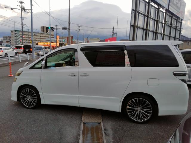 ヴェルファイア ２．４Ｚ　ナビ　フルセグＴＶ　後部モニター　ＤＶＤ　バックカメラ　前後ドラレコ　タバコ臭無し　サンルーフ　両側パワスラ　スマートキー２個　プッシュスタート　ＥＴＣ　ＨＩＤヘッドライト　盗難防止システム（24枚目）