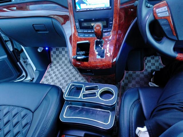 ヴェルファイア ２．４Ｚ　ナビ　フルセグＴＶ　後部モニター　ＤＶＤ　バックカメラ　前後ドラレコ　タバコ臭無し　サンルーフ　両側パワスラ　スマートキー２個　プッシュスタート　ＥＴＣ　ＨＩＤヘッドライト　盗難防止システム（35枚目）