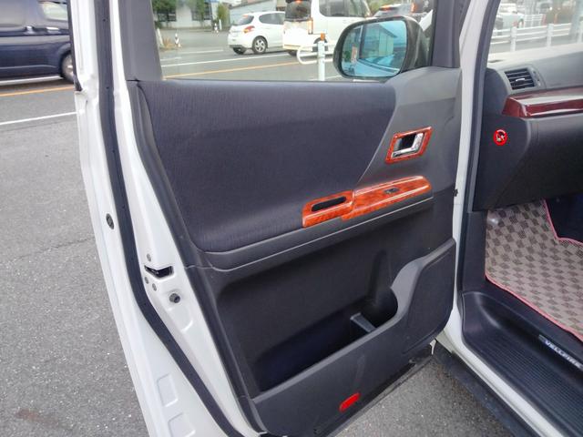 ヴェルファイア ２．４Ｚ　ナビ　フルセグＴＶ　後部モニター　ＤＶＤ　バックカメラ　前後ドラレコ　タバコ臭無し　サンルーフ　両側パワスラ　スマートキー２個　プッシュスタート　ＥＴＣ　ＨＩＤヘッドライト　盗難防止システム（47枚目）