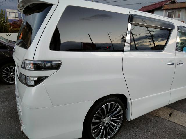 ヴェルファイア ２．４Ｚ　ナビ　フルセグＴＶ　後部モニター　ＤＶＤ　バックカメラ　前後ドラレコ　タバコ臭無し　サンルーフ　両側パワスラ　スマートキー２個　プッシュスタート　ＥＴＣ　ＨＩＤヘッドライト　盗難防止システム（54枚目）