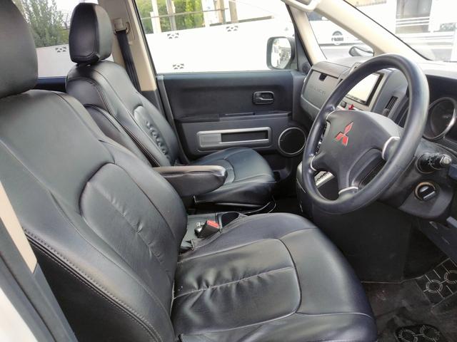 当社の整備工場にて専門の整備士がしっかりと整備・点検してから納車いたします。