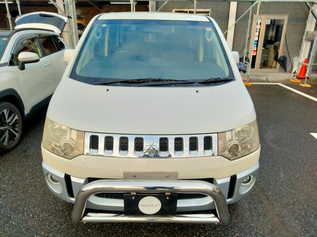 ＨＩＤヘッドライトついてます。