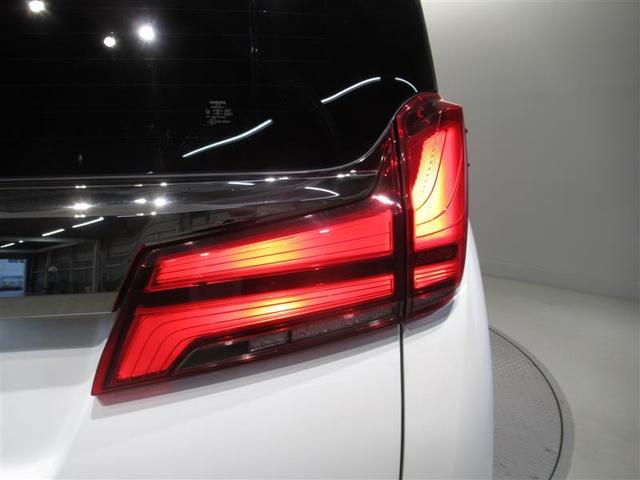 アルファード ２．５Ｓ　タイプゴールド　衝突被害軽減システム　メモリーナビ　バックカメラ　ＥＴＣ　ＣＤ　ミュージックプレイヤー接続可　ＤＶＤ再生　後席モニター　オートクルーズコントロール　ＬＥＤヘッドランプ　両側電動スライド　乗車定員７人（11枚目）