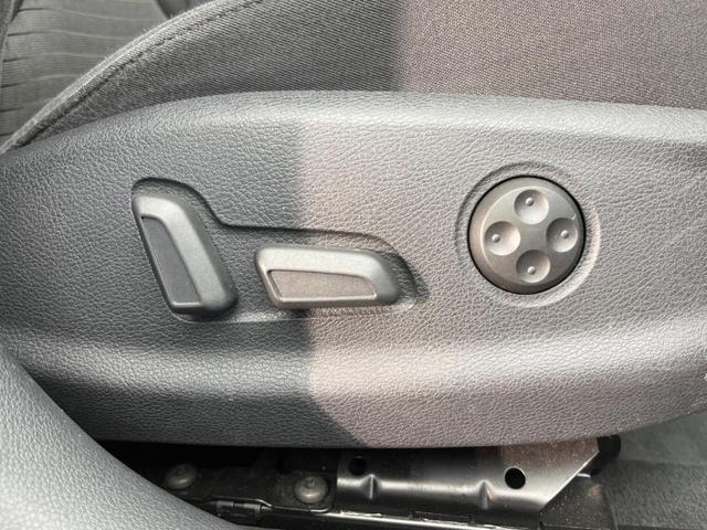スポーツバック1.4TFSI スポーツ 後期 コンビニエンスPKG ナビゲーションPKG アドバンスドキー 純正ナビ リアビューカメラ ドライブセレクト アダプティブクルーズコントロール 純正17インチAW パワーシート シートヒーター(28枚目)