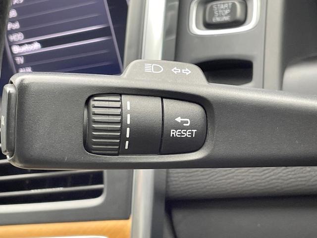 ＸＣ６０ Ｄ４　クラシック　後期　パノラマ・ガラス・サンルーフ　ディーゼル車　レーダークルーズコントロール　純正１８インチＡＷ　ベージュ革シート　レザーダッシュボード　前席シートヒーター　前席パワーシート　禁煙車　ＥＴＣ（59枚目）