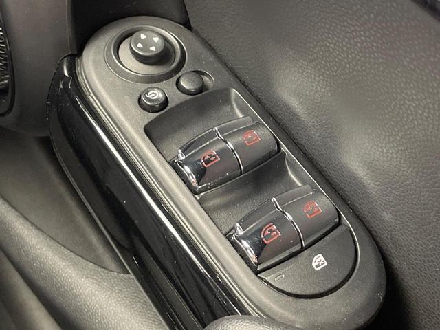 ＭＩＮＩ クーパーＳ　５ドア　エナジェティックスタイル　ユニオンジャックテールランプ　レーダークルコン　ペッパーパッケージ　純正ナビ　バックカメラ　Ｂｌｕｅｔｏｏｔｈ　ＬＥＤヘッドランプ　コンフォートアクセス　ＥＴＣ　禁煙（42枚目）
