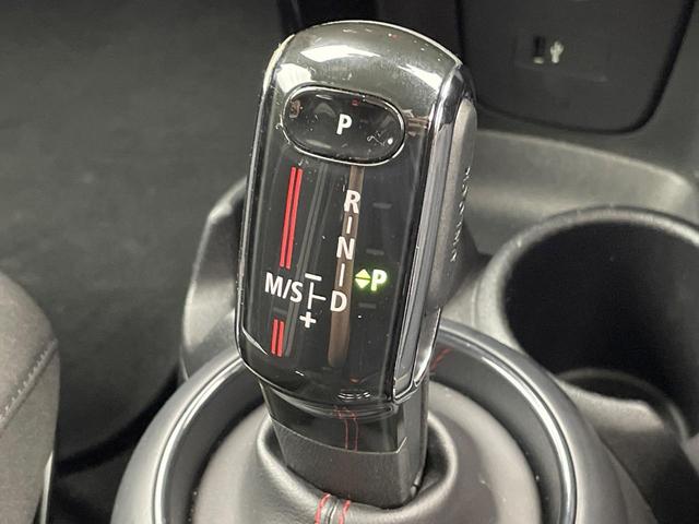ＭＩＮＩ クーパーＳ　５ドア　エナジェティックスタイル　ユニオンジャックテールランプ　レーダークルコン　ペッパーパッケージ　純正ナビ　バックカメラ　Ｂｌｕｅｔｏｏｔｈ　ＬＥＤヘッドランプ　コンフォートアクセス　ＥＴＣ　禁煙（49枚目）