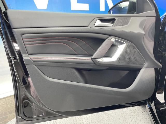 ３０８ ＧＴ　ブルーＨＤｉ　レーダークルコン　ＡｐｐｌｅＣａｒＰｌａｙ　ディーゼル車　バックカメラ　純正ナビ　オートデュアルエアコン　スマートキー　ＥＴＣ車載器　禁煙車　オートハイビーム　フルセグＴＶ　Ｂｌｕｅｔｏｏｔｈ（34枚目）