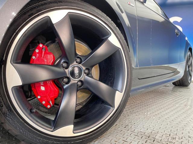 TTクーペ 1.8TFSI Sラインコンペティション 後期型 固定式リアスポイラー 専用19インチアルミホイール 赤キャリパー 革/アルカンターラコンビシート 純正ナビ HIDヘッドライト Bluetooth フルセグTV キーレス ETC車載器 禁煙車(4枚目)