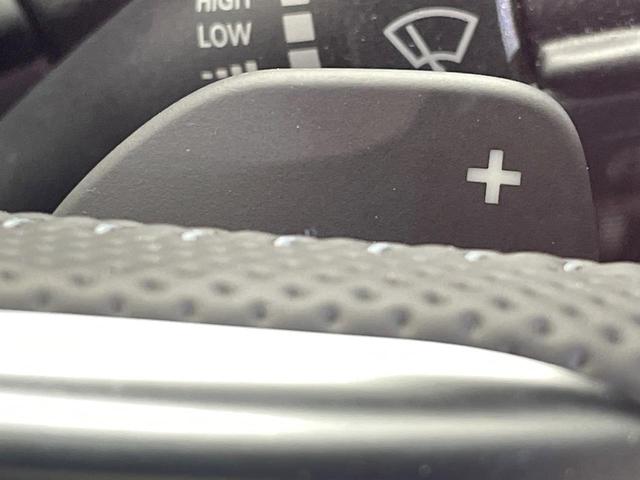 TTクーペ 1.8TFSI Sラインコンペティション 後期型 固定式リアスポイラー 専用19インチアルミホイール 赤キャリパー 革/アルカンターラコンビシート 純正ナビ HIDヘッドライト Bluetooth フルセグTV キーレス ETC車載器 禁煙車(8枚目)