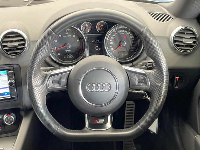 TTクーペ 1.8TFSI Sラインコンペティション 後期型 固定式リアスポイラー 専用19インチアルミホイール 赤キャリパー 革/アルカンターラコンビシート 純正ナビ HIDヘッドライト Bluetooth フルセグTV キーレス ETC車載器 禁煙車(11枚目)