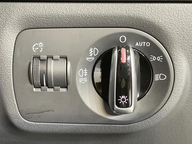 TTクーペ 1.8TFSI Sラインコンペティション 後期型 固定式リアスポイラー 専用19インチアルミホイール 赤キャリパー 革/アルカンターラコンビシート 純正ナビ HIDヘッドライト Bluetooth フルセグTV キーレス ETC車載器 禁煙車(46枚目)