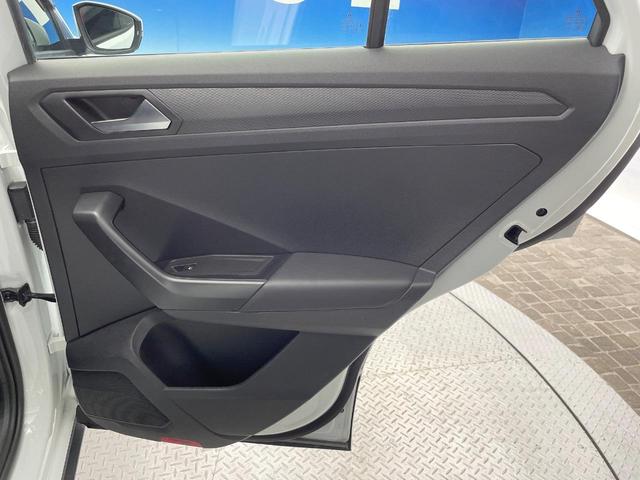 Ｔ－ロック ＴＤＩ　Ｒライン　レーダークルーズコントロール　バックカメラ　ブラインドスポットアシスト　アップルカープレイ　デジタルコックピッドプロ　ＬＥＤヘッドライト　オートハイビーム　パワーバックドア　スマートキー　純正ナビ（39枚目）