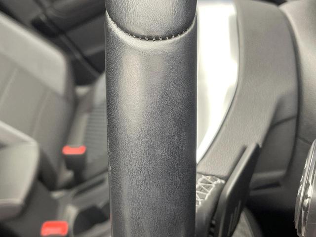 Ｔ－ロック ＴＤＩ　Ｒライン　レーダークルーズコントロール　バックカメラ　ブラインドスポットアシスト　アップルカープレイ　デジタルコックピッドプロ　ＬＥＤヘッドライト　オートハイビーム　パワーバックドア　スマートキー　純正ナビ（45枚目）