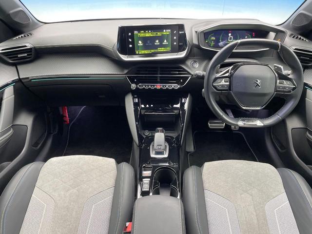 ２０８ ＧＴ　レーダークルコン　アクティブセーフティブレーキ　ＡｐｐｌｅＣａｒＰｌａｙ　バックカメラ　クリアランスソナー　シートヒーター　ＬＥＤヘッドランプ　純正１７インチＡＷ　ドライブモード　ＥＴＣ　禁煙車（2枚目）