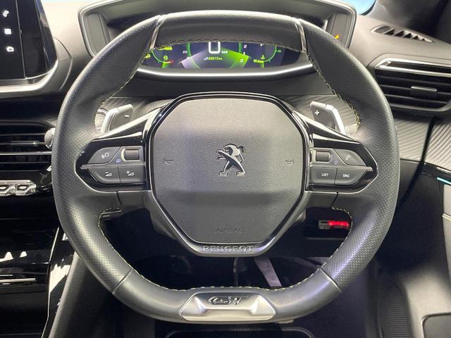 ２０８ ＧＴ　レーダークルコン　アクティブセーフティブレーキ　ＡｐｐｌｅＣａｒＰｌａｙ　バックカメラ　クリアランスソナー　シートヒーター　ＬＥＤヘッドランプ　純正１７インチＡＷ　ドライブモード　ＥＴＣ　禁煙車（12枚目）