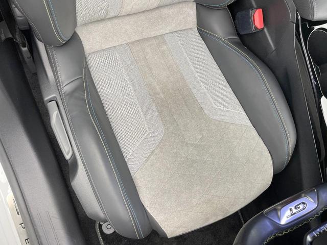 ２０８ ＧＴ　レーダークルコン　アクティブセーフティブレーキ　ＡｐｐｌｅＣａｒＰｌａｙ　バックカメラ　クリアランスソナー　シートヒーター　ＬＥＤヘッドランプ　純正１７インチＡＷ　ドライブモード　ＥＴＣ　禁煙車（33枚目）