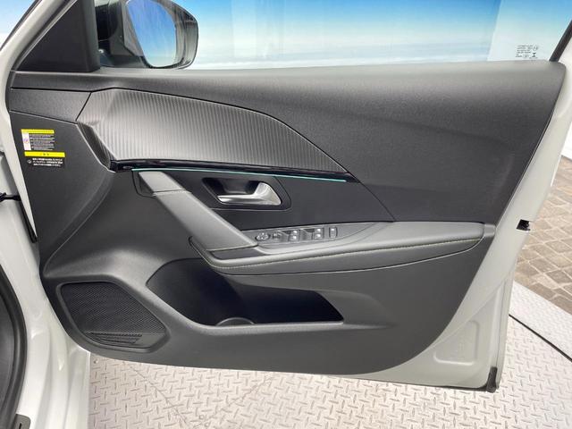 ２０８ ＧＴ　レーダークルコン　アクティブセーフティブレーキ　ＡｐｐｌｅＣａｒＰｌａｙ　バックカメラ　クリアランスソナー　シートヒーター　ＬＥＤヘッドランプ　純正１７インチＡＷ　ドライブモード　ＥＴＣ　禁煙車（37枚目）