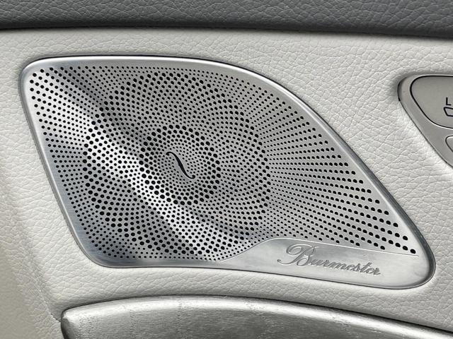 Sクラス S400ハイブリッド エクスクルーシブ AMGスポーツPKG パノラミックスライディングルーフ マッサージ機能付き白革シート ベンチレーター Burmester レーダーセーフティPKG 全周囲カメラ ヘッドアップディスプレイ 禁煙車(6枚目)