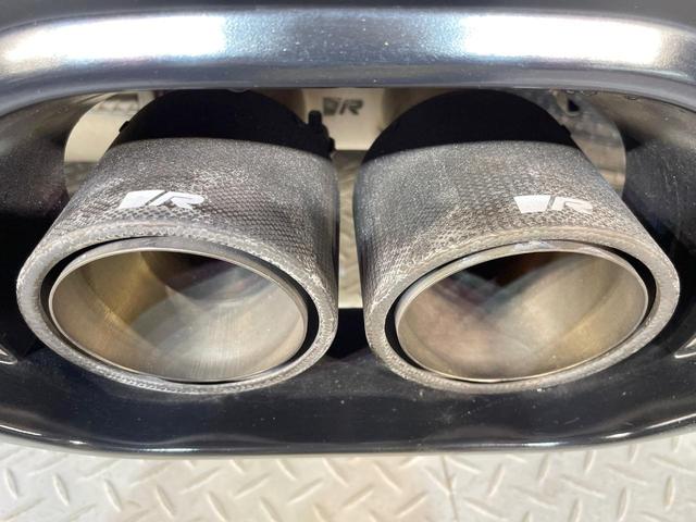 ＭＩＮＩ ジョンクーパーワークスＧＰインスパイアードエデション　特別仕様車　３ドア　専用ボディ色レーシンググレー　デジタルメーター　ヘッドアップディスプレイ　純正１８インチＡＷ　カメラ・パーキングアシストパッケージ　クルコン　ＬＥＤヘッドランプ　ＥＴＣ　禁煙車（4枚目）