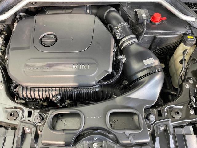 ＭＩＮＩ ジョンクーパーワークスＧＰインスパイアードエデション　特別仕様車　３ドア　専用ボディ色レーシンググレー　デジタルメーター　ヘッドアップディスプレイ　純正１８インチＡＷ　カメラ・パーキングアシストパッケージ　クルコン　ＬＥＤヘッドランプ　ＥＴＣ　禁煙車（19枚目）