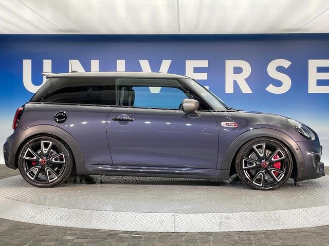 ＭＩＮＩ ジョンクーパーワークスＧＰインスパイアードエデション　特別仕様車　３ドア　専用ボディ色レーシンググレー　デジタルメーター　ヘッドアップディスプレイ　純正１８インチＡＷ　カメラ・パーキングアシストパッケージ　クルコン　ＬＥＤヘッドランプ　ＥＴＣ　禁煙車（20枚目）