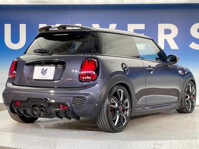 ＭＩＮＩ ジョンクーパーワークスＧＰインスパイアードエデション　特別仕様車　３ドア　専用ボディ色レーシンググレー　デジタルメーター　ヘッドアップディスプレイ　純正１８インチＡＷ　カメラ・パーキングアシストパッケージ　クルコン　ＬＥＤヘッドランプ　ＥＴＣ　禁煙車（21枚目）