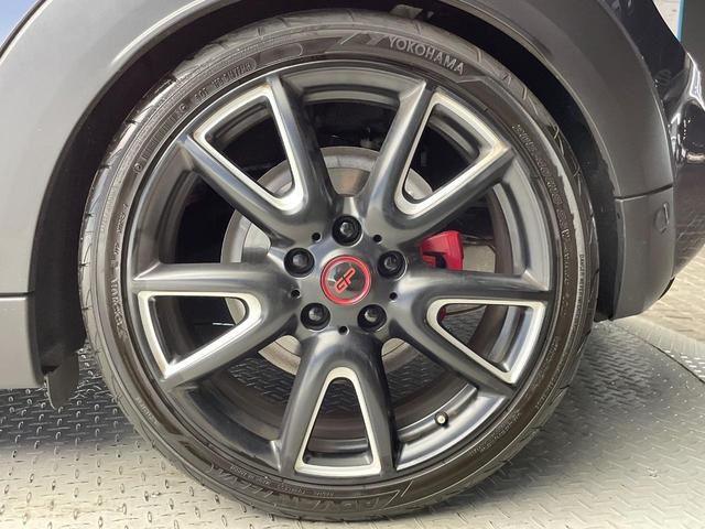 ＭＩＮＩ ジョンクーパーワークスＧＰインスパイアードエデション　特別仕様車　３ドア　専用ボディ色レーシンググレー　デジタルメーター　ヘッドアップディスプレイ　純正１８インチＡＷ　カメラ・パーキングアシストパッケージ　クルコン　ＬＥＤヘッドランプ　ＥＴＣ　禁煙車（32枚目）