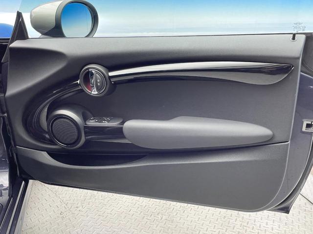 ＭＩＮＩ ジョンクーパーワークスＧＰインスパイアードエデション　特別仕様車　３ドア　専用ボディ色レーシンググレー　デジタルメーター　ヘッドアップディスプレイ　純正１８インチＡＷ　カメラ・パーキングアシストパッケージ　クルコン　ＬＥＤヘッドランプ　ＥＴＣ　禁煙車（33枚目）