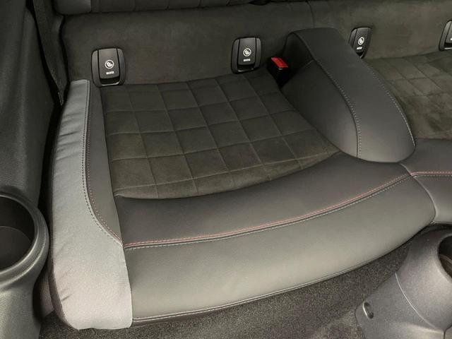 ＭＩＮＩ ジョンクーパーワークスＧＰインスパイアードエデション　特別仕様車　３ドア　専用ボディ色レーシンググレー　デジタルメーター　ヘッドアップディスプレイ　純正１８インチＡＷ　カメラ・パーキングアシストパッケージ　クルコン　ＬＥＤヘッドランプ　ＥＴＣ　禁煙車（37枚目）
