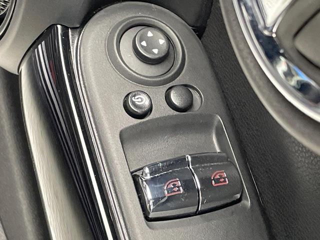 ＭＩＮＩ ジョンクーパーワークスＧＰインスパイアードエデション　特別仕様車　３ドア　専用ボディ色レーシンググレー　デジタルメーター　ヘッドアップディスプレイ　純正１８インチＡＷ　カメラ・パーキングアシストパッケージ　クルコン　ＬＥＤヘッドランプ　ＥＴＣ　禁煙車（40枚目）