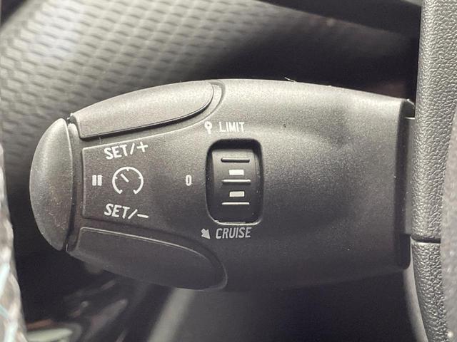 ２００８ クロスシティ　後期型　パノラミックガラスルーフ　ＡｐｐｌｅＣａｒＰｌａｙ　アクティブセーフティブレーキ　シートヒーター　クルコン　バックカメラ　クリアランスソナー　ハーフレザー　Ｂｌｕｅｔｏｏｔｈ　ＥＴＣ　禁煙車（8枚目）