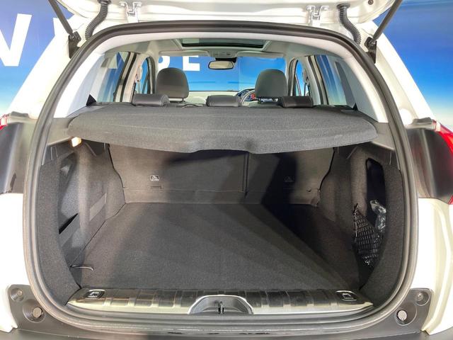 ２００８ クロスシティ　後期型　パノラミックガラスルーフ　ＡｐｐｌｅＣａｒＰｌａｙ　アクティブセーフティブレーキ　シートヒーター　クルコン　バックカメラ　クリアランスソナー　ハーフレザー　Ｂｌｕｅｔｏｏｔｈ　ＥＴＣ　禁煙車（12枚目）