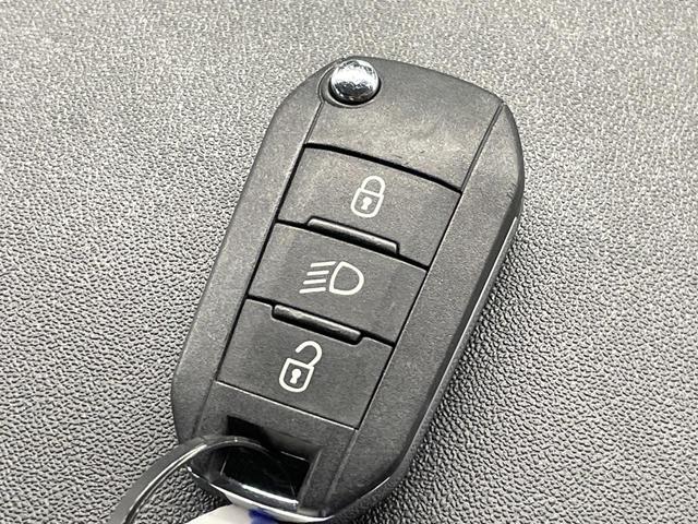 ２００８ クロスシティ　後期型　パノラミックガラスルーフ　ＡｐｐｌｅＣａｒＰｌａｙ　アクティブセーフティブレーキ　シートヒーター　クルコン　バックカメラ　クリアランスソナー　ハーフレザー　Ｂｌｕｅｔｏｏｔｈ　ＥＴＣ　禁煙車（37枚目）