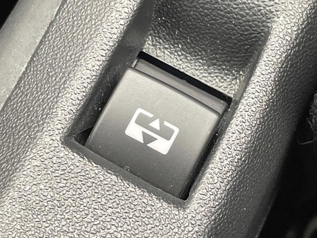 ２００８ クロスシティ　後期型　パノラミックガラスルーフ　ＡｐｐｌｅＣａｒＰｌａｙ　アクティブセーフティブレーキ　シートヒーター　クルコン　バックカメラ　クリアランスソナー　ハーフレザー　Ｂｌｕｅｔｏｏｔｈ　ＥＴＣ　禁煙車（42枚目）