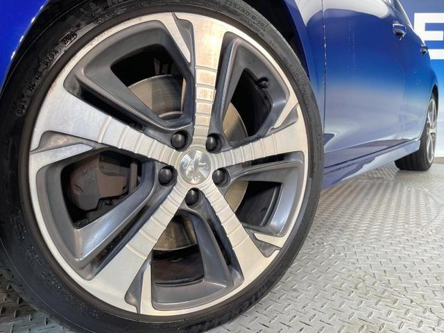 ３０８ ＧＴ　ブルーＨＤｉ　ディーゼル車　レーダークルーズ　ディスプレイオーディオ　ＡｐｐｌｅＣａｒＰｌａｙ　バックカメラ　クリアランスソナー　ＬＥＤヘッドランプ　ブラインドスポット　純正１７インチＡＷ　ＥＴＣ車載器　禁煙車（13枚目）