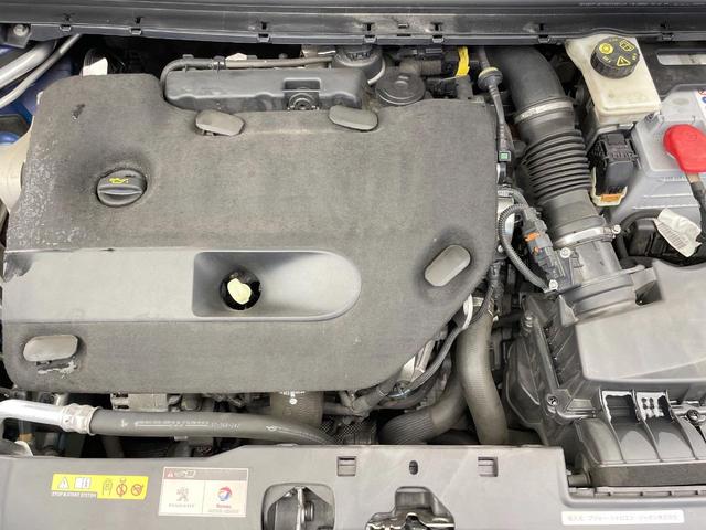 ３０８ ＧＴ　ブルーＨＤｉ　ディーゼル車　レーダークルーズ　ディスプレイオーディオ　ＡｐｐｌｅＣａｒＰｌａｙ　バックカメラ　クリアランスソナー　ＬＥＤヘッドランプ　ブラインドスポット　純正１７インチＡＷ　ＥＴＣ車載器　禁煙車（19枚目）