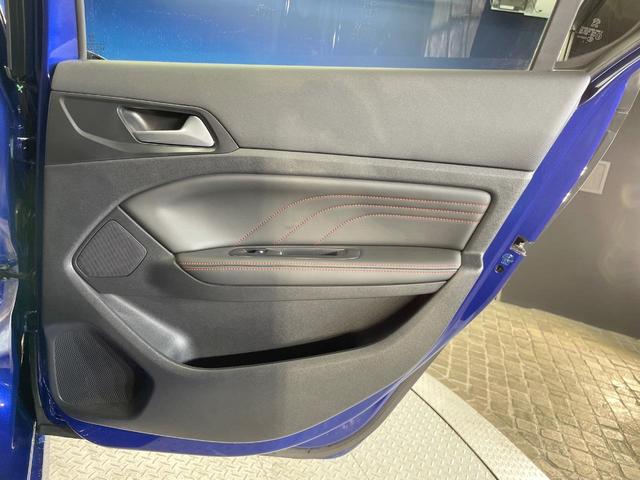 ３０８ ＧＴ　ブルーＨＤｉ　ディーゼル車　レーダークルーズ　ディスプレイオーディオ　ＡｐｐｌｅＣａｒＰｌａｙ　バックカメラ　クリアランスソナー　ＬＥＤヘッドランプ　ブラインドスポット　純正１７インチＡＷ　ＥＴＣ車載器　禁煙車（35枚目）